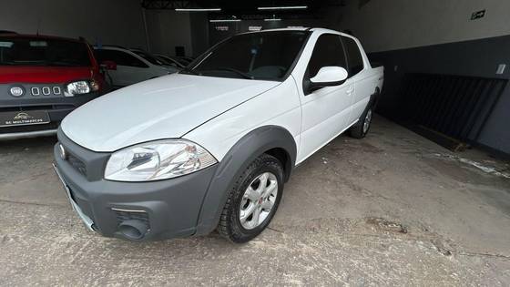 FIAT STRADA 1.4 MPI FREEDOM CD 8V FLEX 3P MANUAL FIAT STRADA 1.4 MPI FREEDOM CD 8V FLEX 3P MANUAL